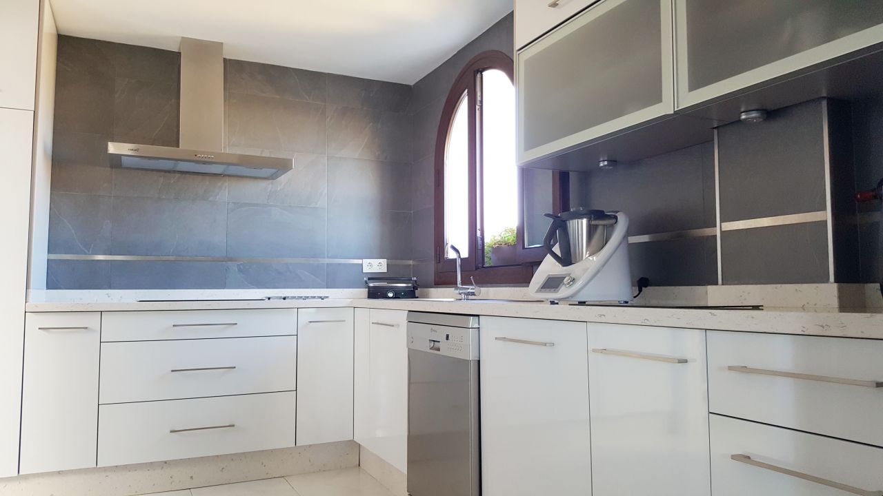 Penthouse apartment for sale in Torre del Mar